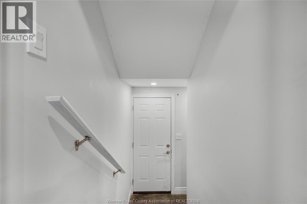 926 Curry Avenue, Windsor, Ontario  N9B 2C5 - Photo 23 - 26000381