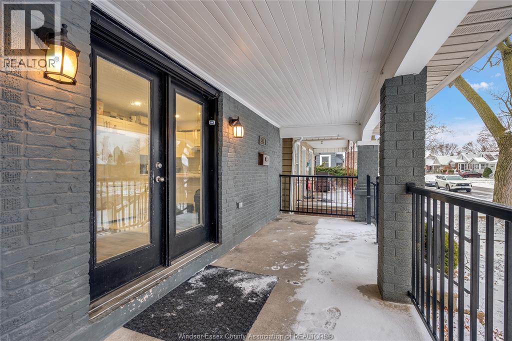 926 Curry Avenue, Windsor, Ontario  N9B 2C5 - Photo 4 - 26000381