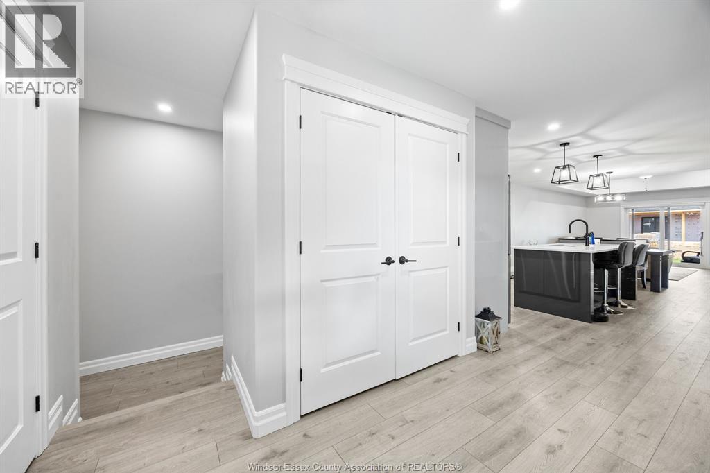 76 Mckenzie, Essex, Ontario  N0R 1G0 - Photo 6 - 26000401