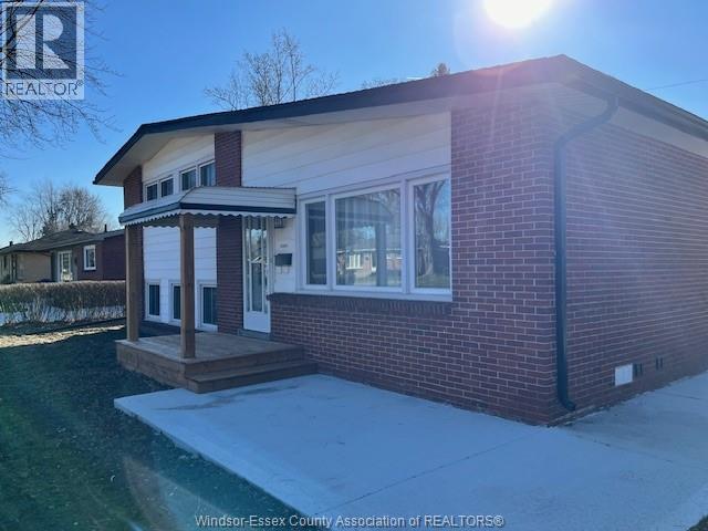 3401 Roxborough Unit# Upper, Windsor, Ontario  N9E 2Z9 - Photo 11 - 26000472