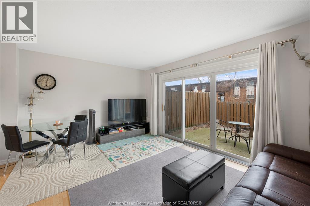 6384 Thornberry Crescent, Windsor, Ontario  N8T 3A2 - Photo 5 - 26000533