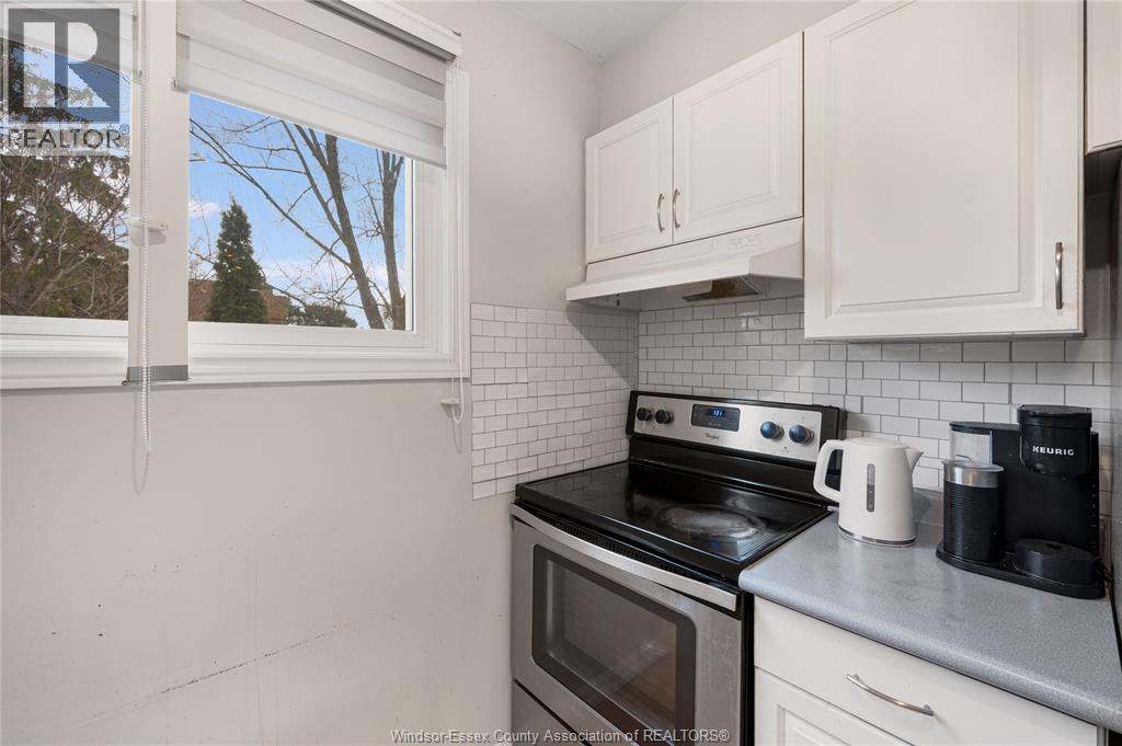 6384 Thornberry Crescent, Windsor, Ontario  N8T 3A2 - Photo 9 - 26000533