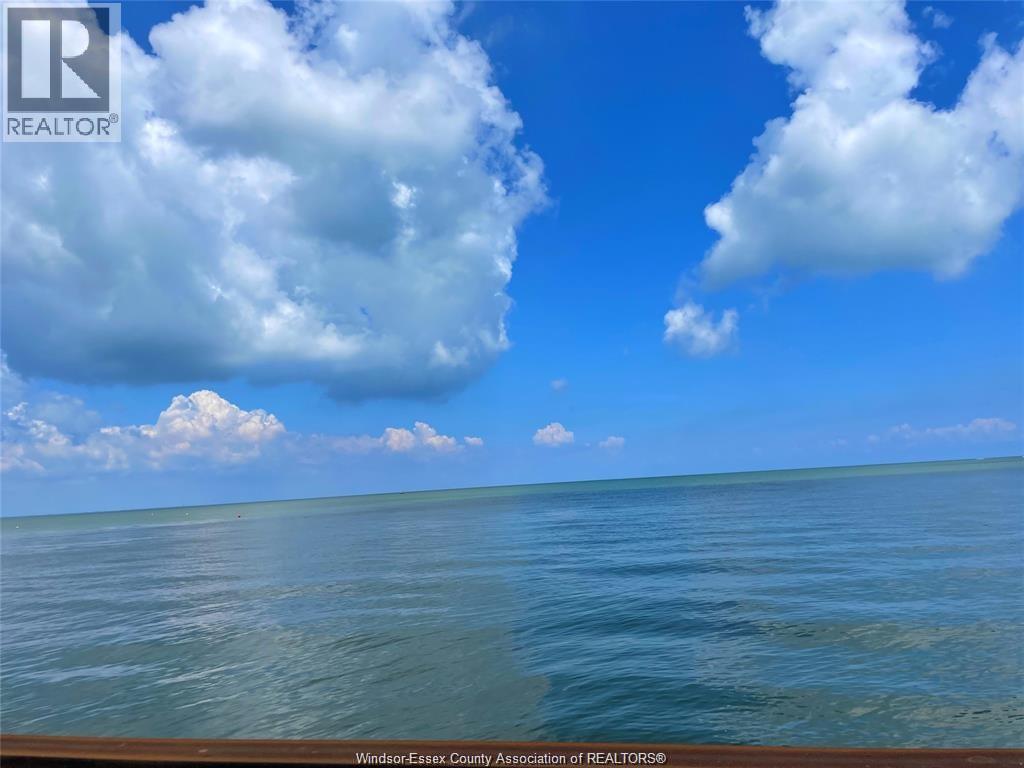 1568 Caille Avenue, Lakeshore, Ontario  N0R 1A0 - Photo 2 - 26000556