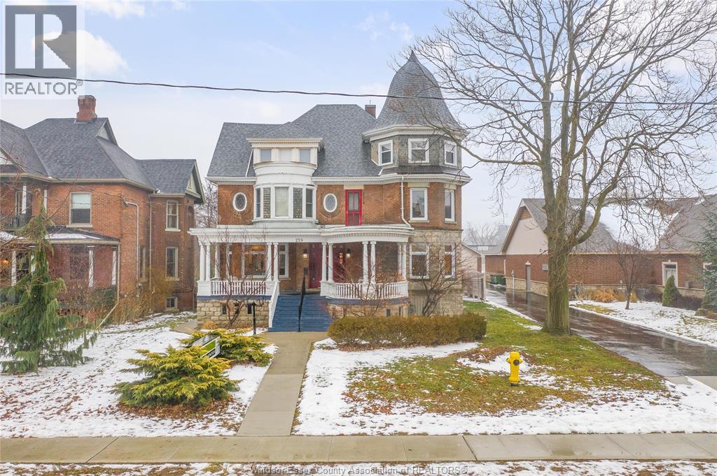 259 WELLINGTON STREET West, Chatham, Ontario
