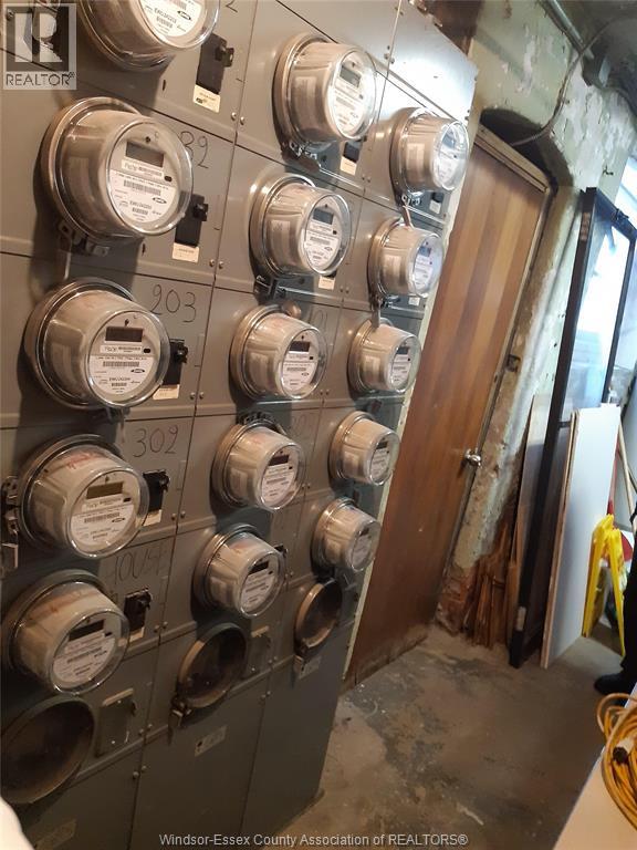 147 Janette Avenue, Windsor, Ontario  N9A 4Y7 - Photo 4 - 26000548