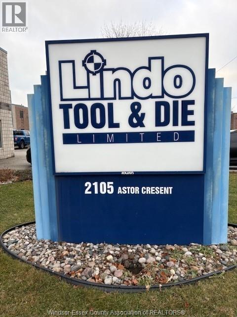 2105 ASTOR CRESCENT, Tecumseh, Ontario