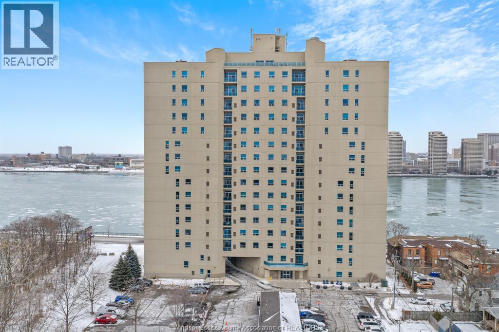 1225 Riverside Drive West Unit# 703, Windsor, Ontario  N9A 0A2 - Photo 1 - 26000552