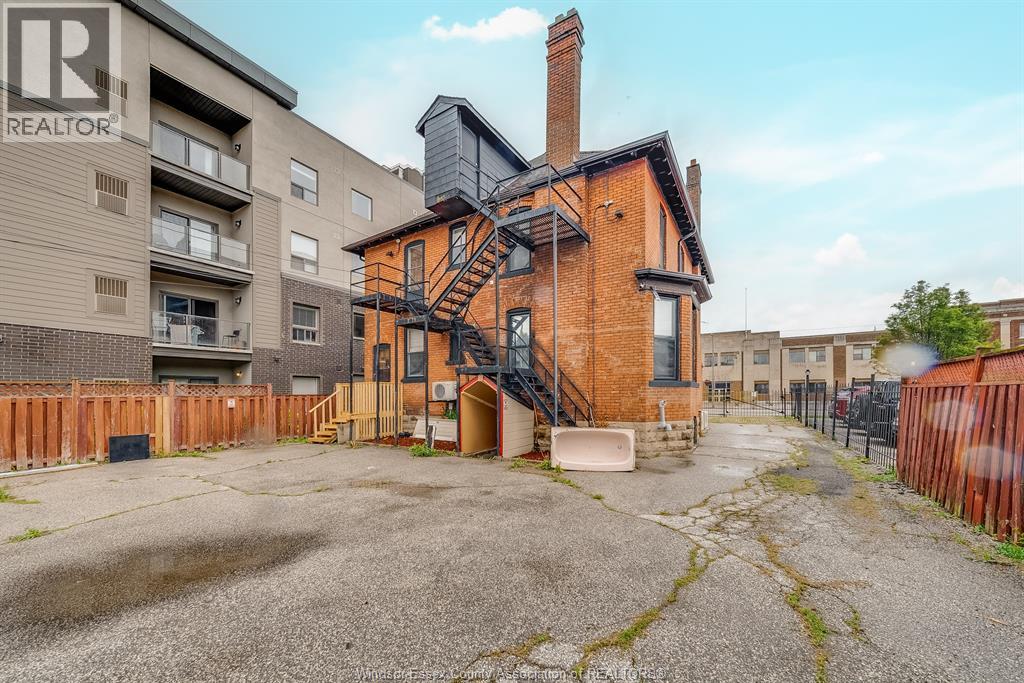 961 Ouellette Avenue Unit# 2, Windsor, Ontario  N9A 4J5 - Photo 5 - 26000602