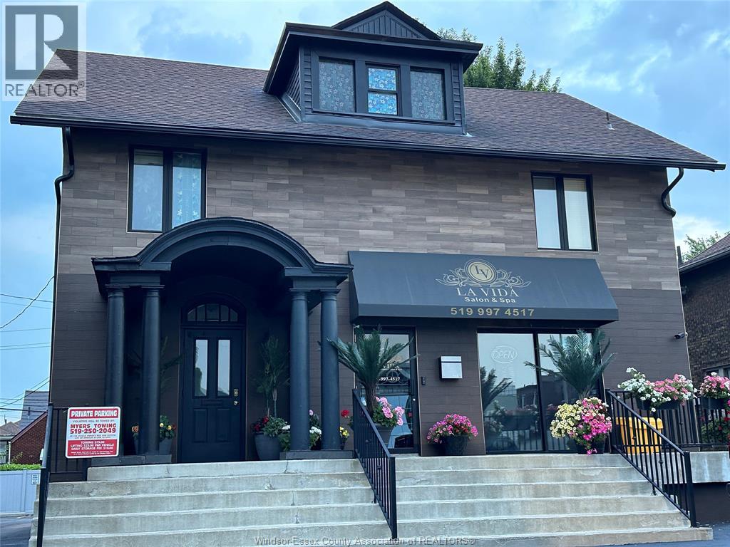 1580 OUELLETTE, Windsor, Ontario