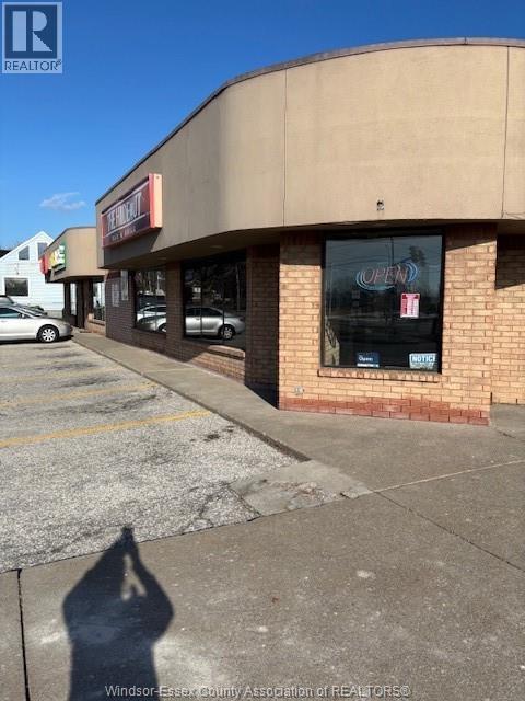 989 FRONT ROAD, LaSalle, Ontario