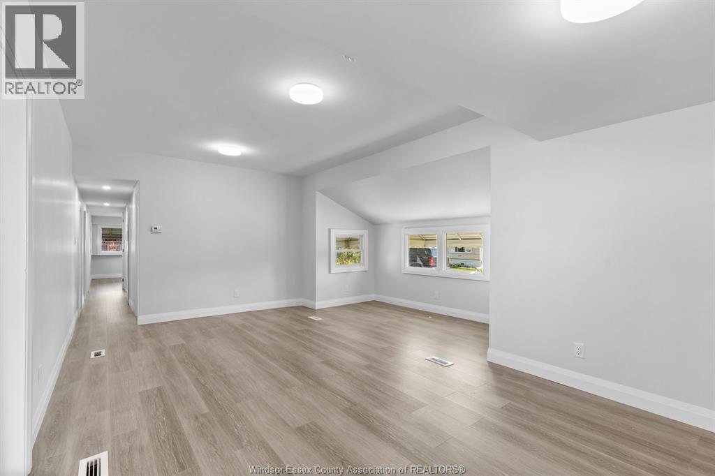 270 Beverly, Essex, Ontario  N8M 1N4 - Photo 8 - 26000937