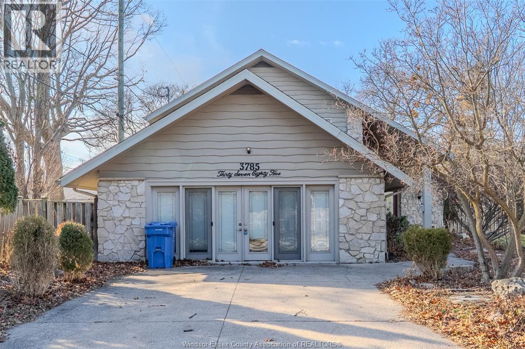 3785 WILCOX AVENUE, Windsor, Ontario