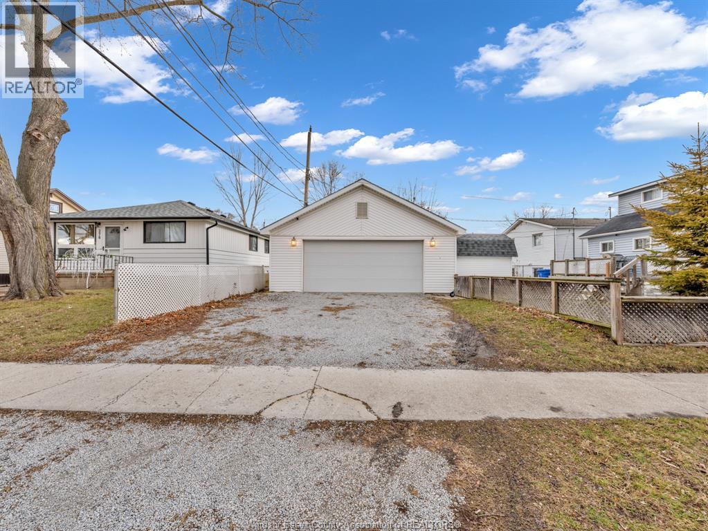 8060 Handy, Windsor, Ontario  N8S 1B5 - Photo 27 - 26000997