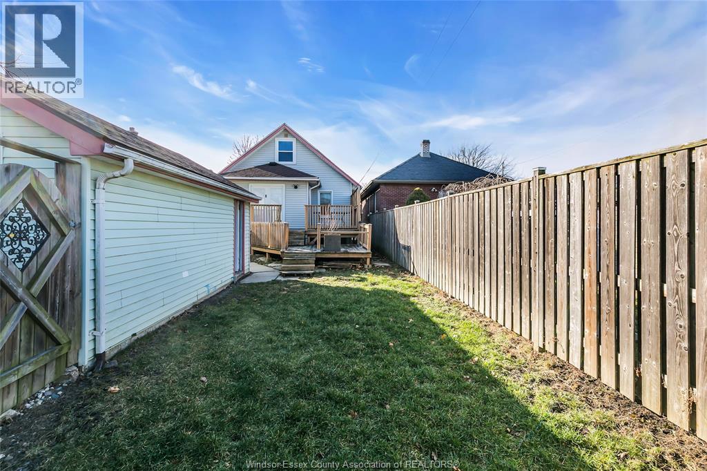 1794 Gladstone, Windsor, Ontario  N8W 2N3 - Photo 23 - 26000936