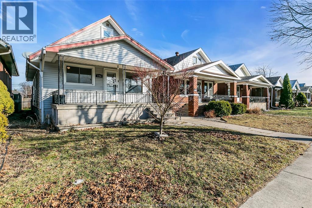 1794 Gladstone, Windsor, Ontario  N8W 2N3 - Photo 3 - 26000936