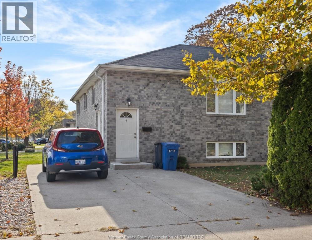 675 Chippawa Unit# Per Room, Windsor, Ontario  N9C 0A6 - Photo 2 - 26001109