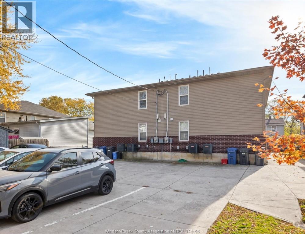 528 Chippawa Unit# Per Room, Windsor, Ontario  N9C 2W3 - Photo 13 - 26001103