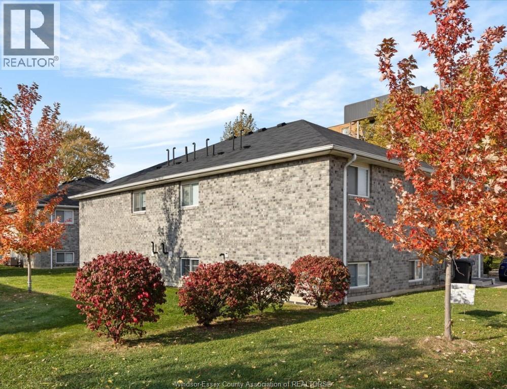 675 Chippawa Unit# Per Room, Windsor, Ontario  N9C 0A6 - Photo 17 - 26001093