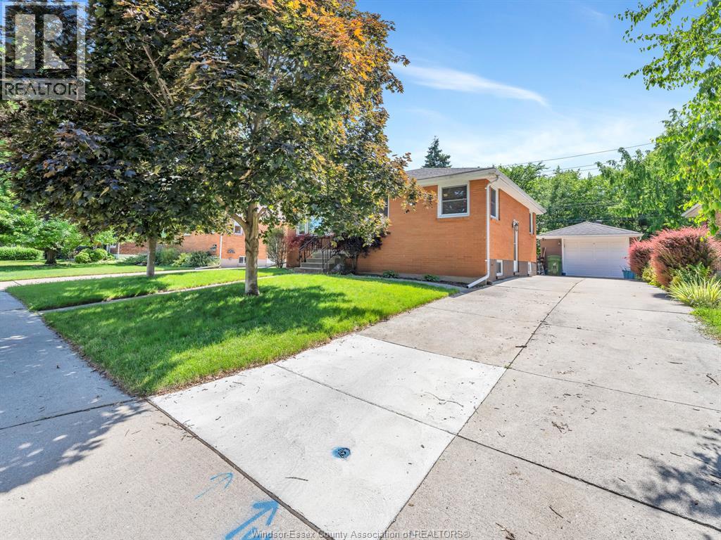 1315 Janette Avenue, Windsor, Ontario  N8X 1Y7 - Photo 3 - 26001209