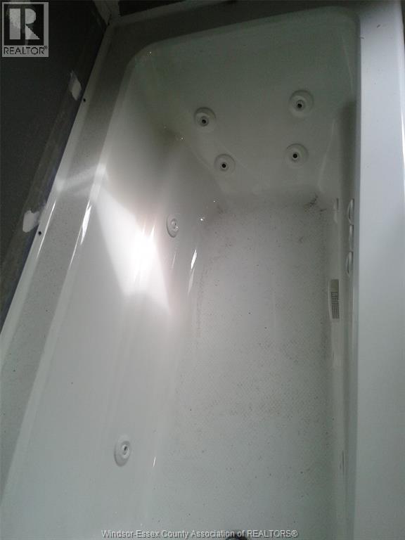 3987 Casgrain, Windsor, Ontario  N9E 2R9 - Photo 25 - 26001700