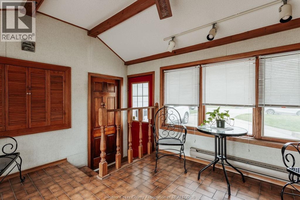 3987 Casgrain, Windsor, Ontario  N9E 2R9 - Photo 4 - 26001700