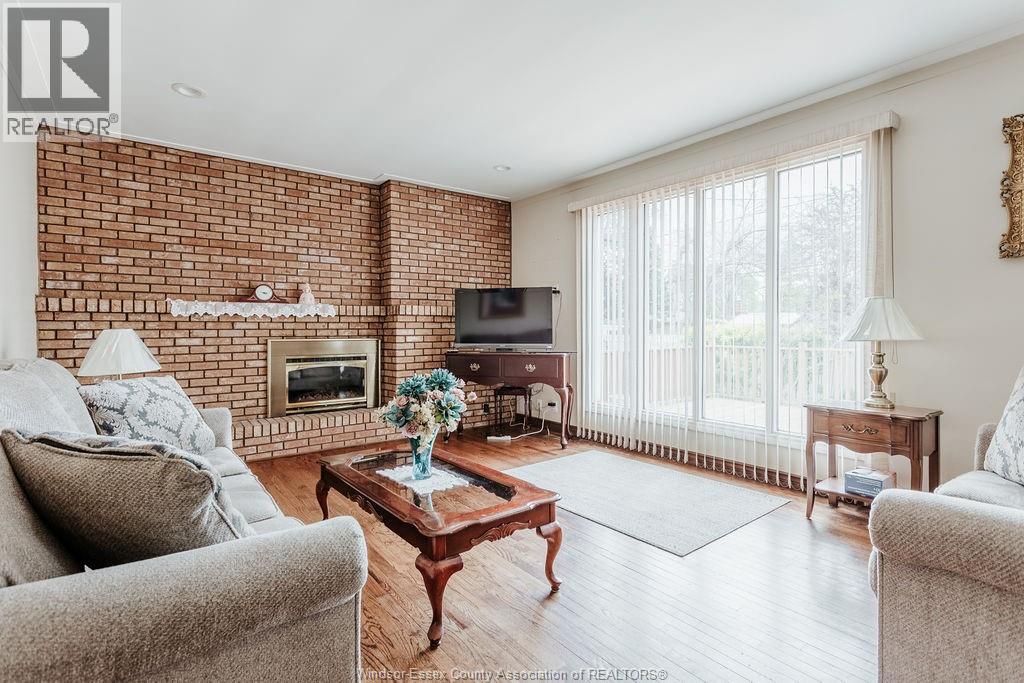 3987 Casgrain, Windsor, Ontario  N9E 2R9 - Photo 5 - 26001700