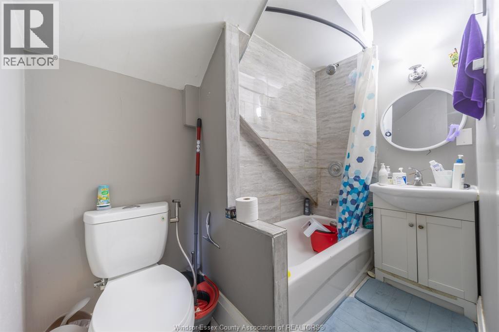 446 Wyandotte Street West, Windsor, Ontario  N9A 5X4 - Photo 11 - 26001703