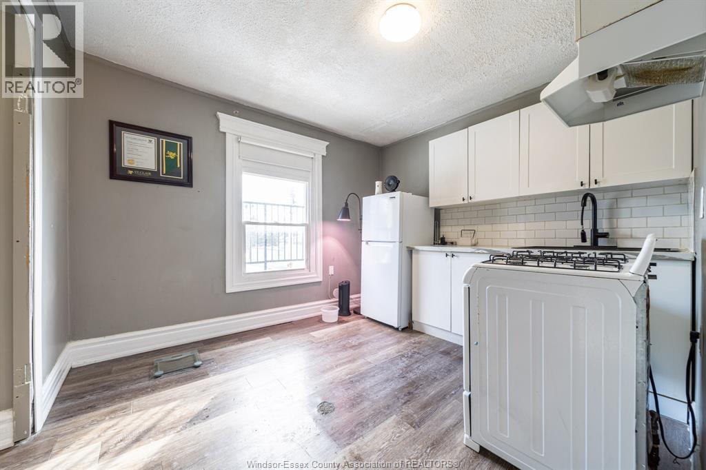 446 Wyandotte Street West, Windsor, Ontario  N9A 5X4 - Photo 9 - 26001675