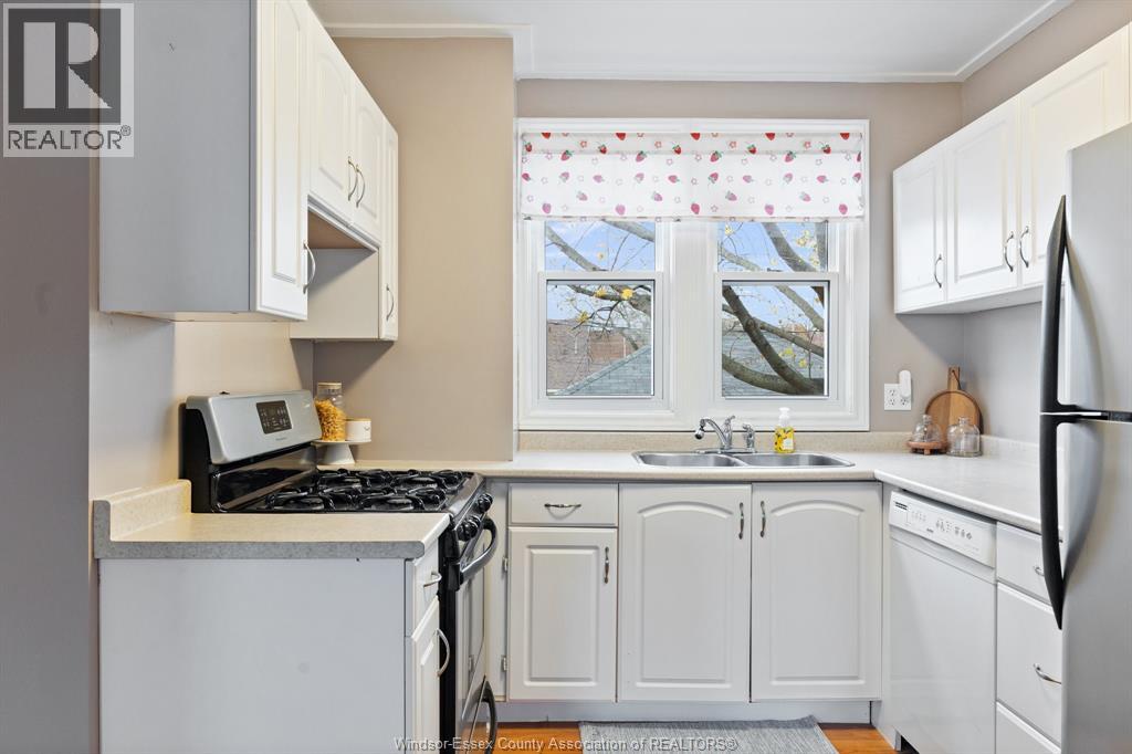 936 Arthur, Windsor, Ontario  N8Y 3Y3 - Photo 10 - 26001738