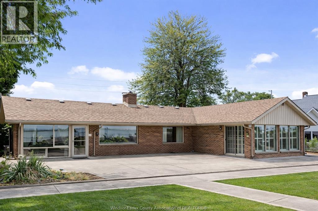 8280 Riverside Dr East, Windsor, Ontario  N8S 1E6 - Photo 2 - 26001873