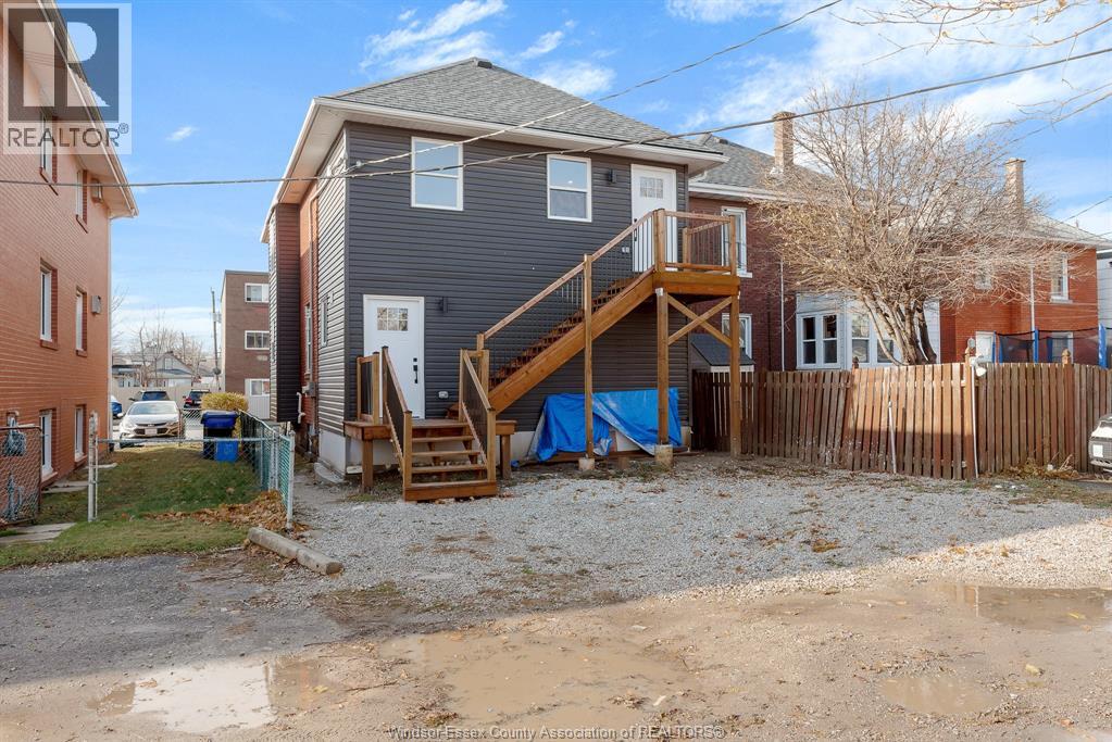 836 Pillette, Windsor, Ontario  N8Y 3B5 - Photo 4 - 26001883