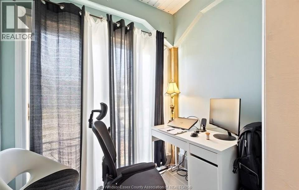 374 Rankin, Windsor, Ontario  N9B 2R7 - Photo 10 - 26001885
