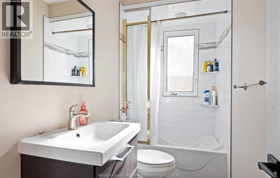 374 Rankin, Windsor, Ontario  N9B 2R7 - Photo 14 - 26001885