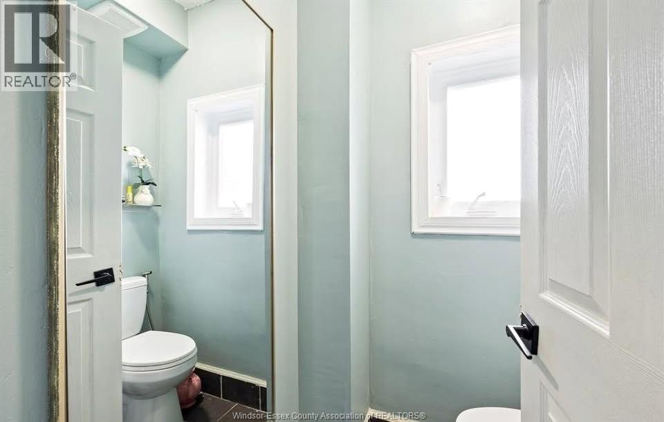 374 Rankin, Windsor, Ontario  N9B 2R7 - Photo 15 - 26001885