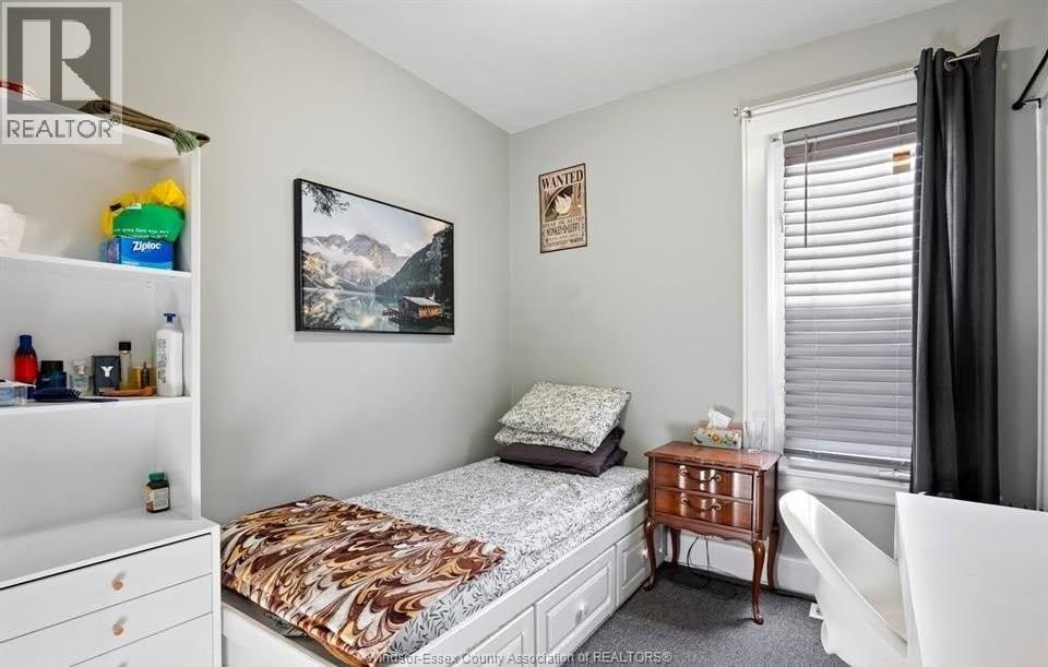 374 Rankin, Windsor, Ontario  N9B 2R7 - Photo 3 - 26001885