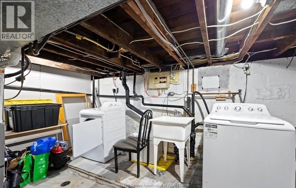 374 Rankin, Windsor, Ontario  N9B 2R7 - Photo 6 - 26001885