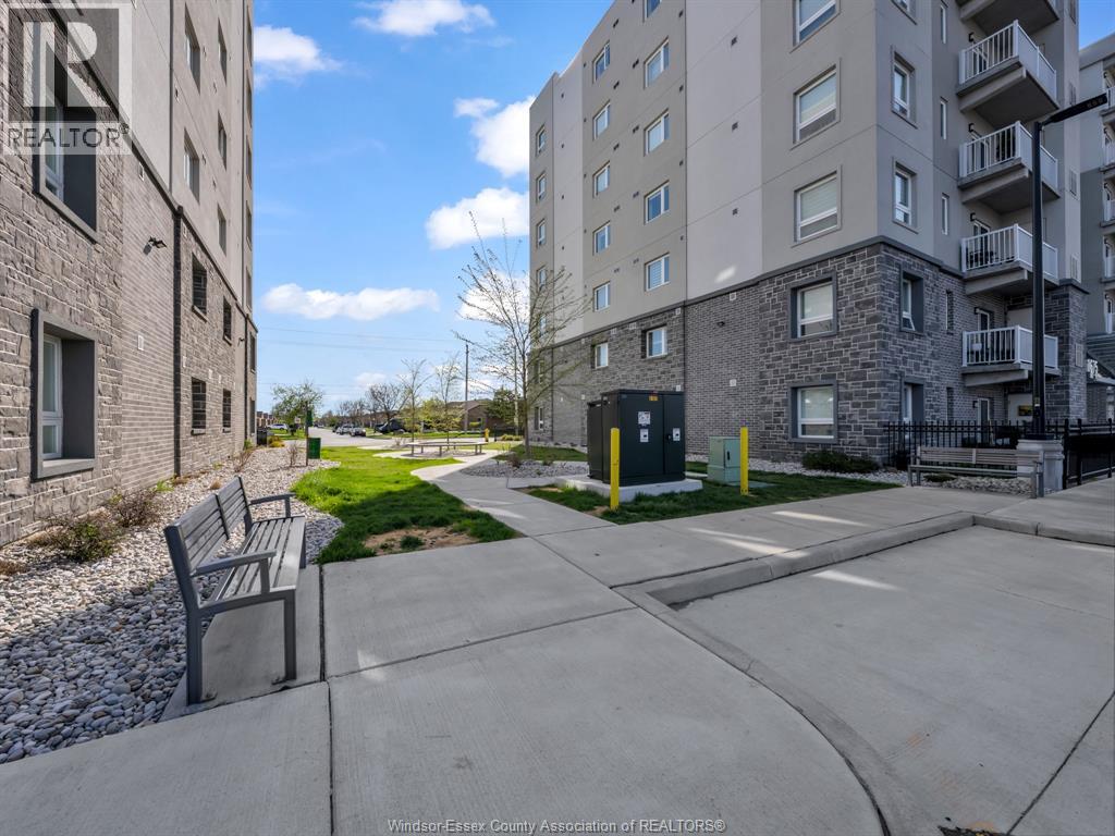 1675 Banwell Unit# 104, Windsor, Ontario  N8P 0G6 - Photo 3 - 26002056