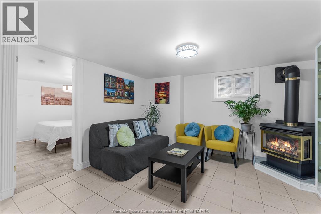 1229 Chilver, Windsor, Ontario  N8Y 2L2 - Photo 3 - 26002062