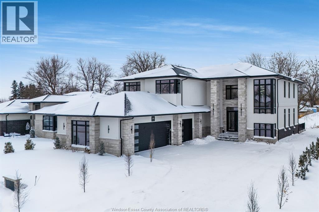 200 Grandview AVENUE, Kingsville, Ontario
