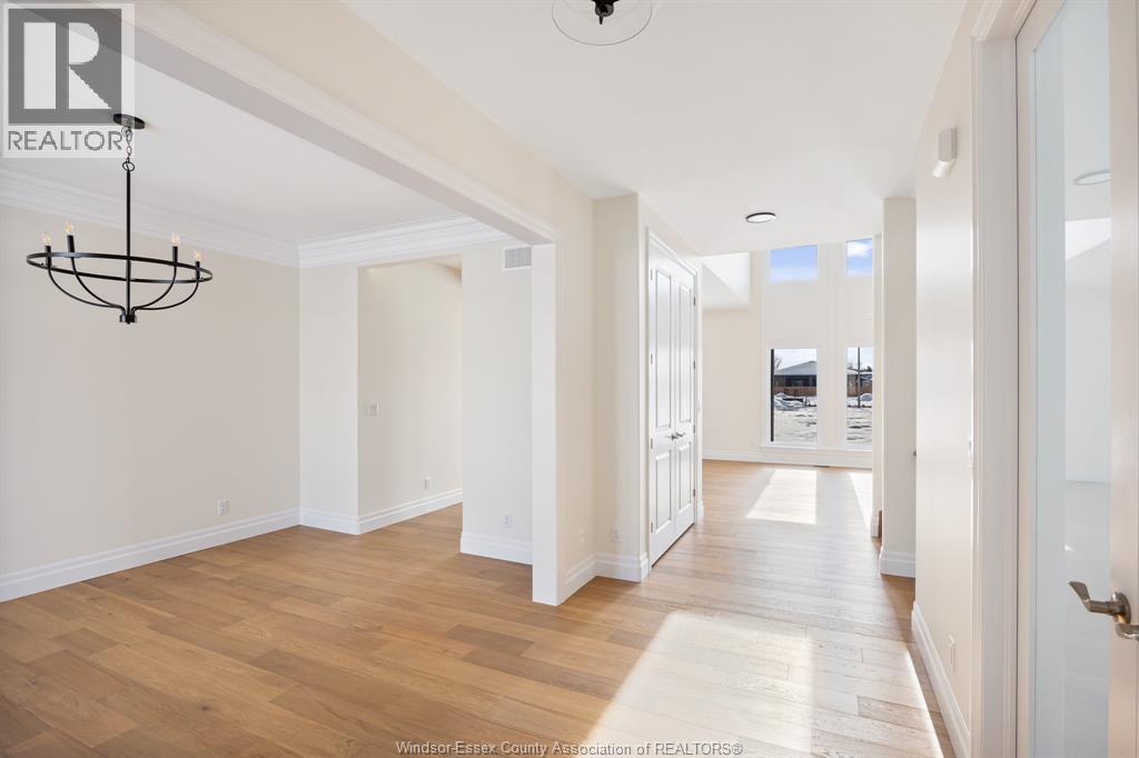 569 Holburn Street, Windsor, Ontario  N8X 0A3 - Photo 4 - 26002089