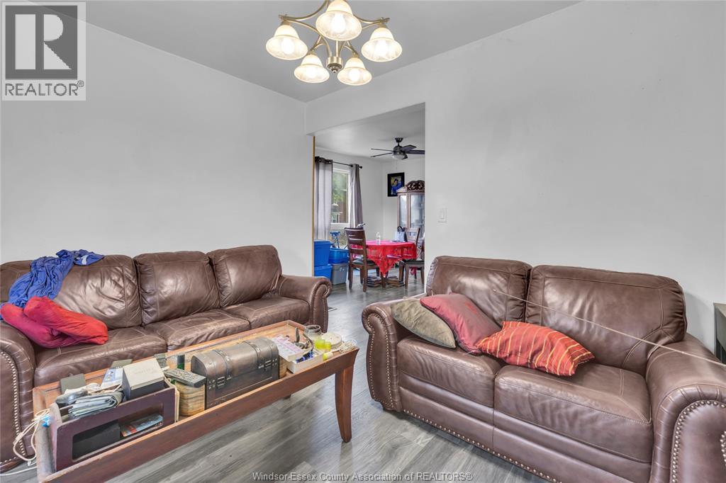 304 Langlois Avenue, Windsor, Ontario  N9A 2G1 - Photo 10 - 26002033