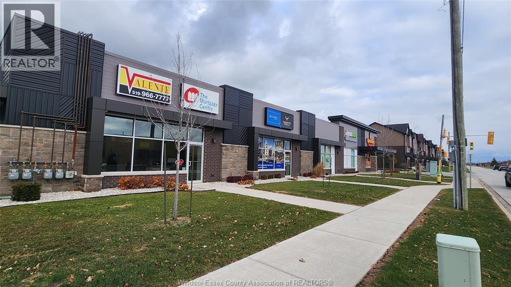 18 Amy Croft Drive Unit# 1, Lakeshore, Ontario  N9K 0A1 - Photo 4 - 26002197