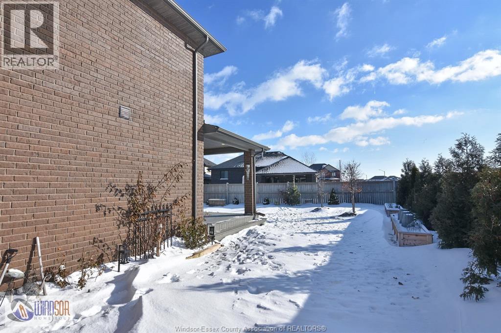 304 Carole Court, Lakeshore, Ontario  N0R 1A0 - Photo 3 - 26002223