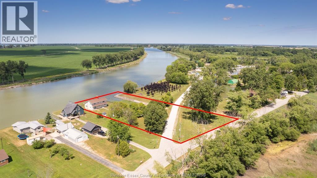 21240 Dockside Road, Tilbury North, Ontario  N0P 1L0 - Photo 1 - 26002337
