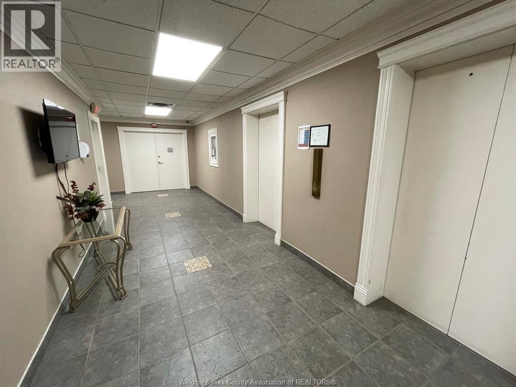 500 Ouellette Avenue, Windsor, Ontario  N9A 1B7 - Photo 11 - 26002047