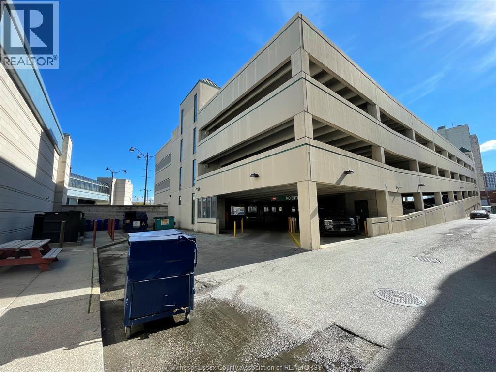 500 Ouellette Avenue, Windsor, Ontario  N9A 1B7 - Photo 14 - 26002047