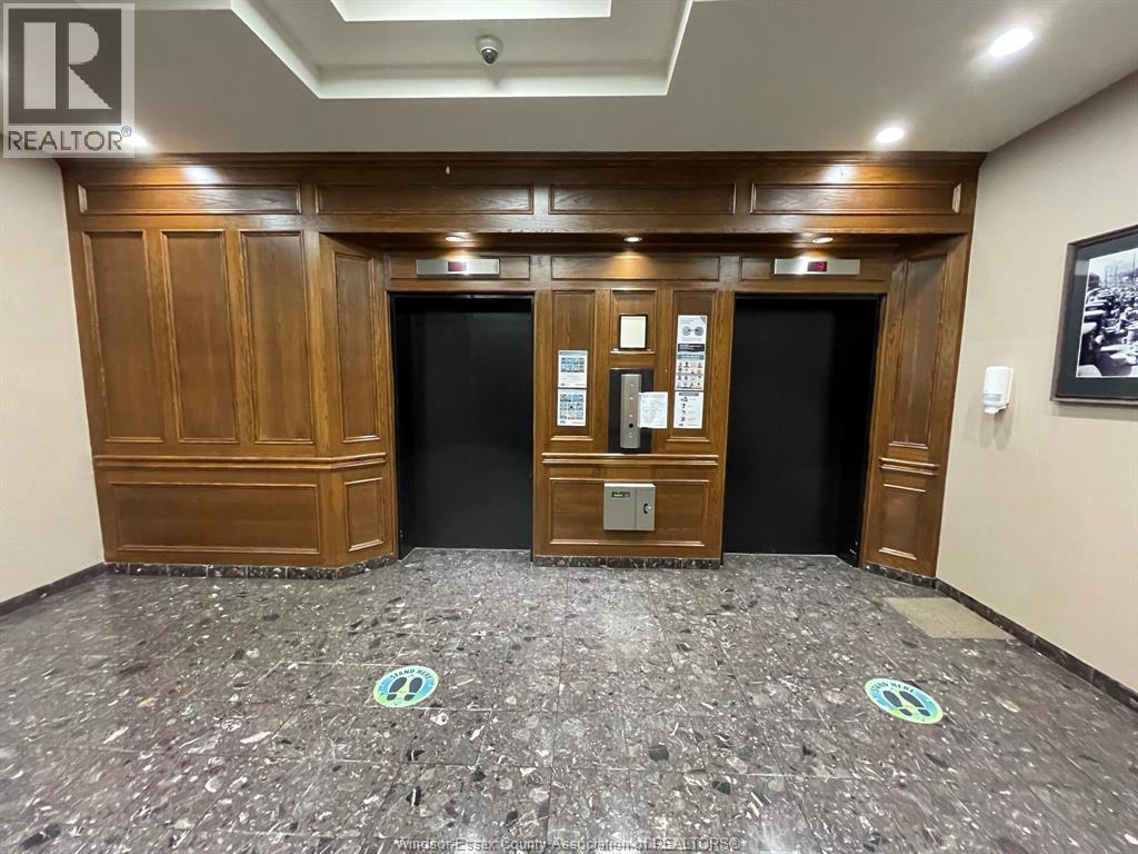 500 Ouellette Avenue, Windsor, Ontario  N9A 1B7 - Photo 3 - 26002047