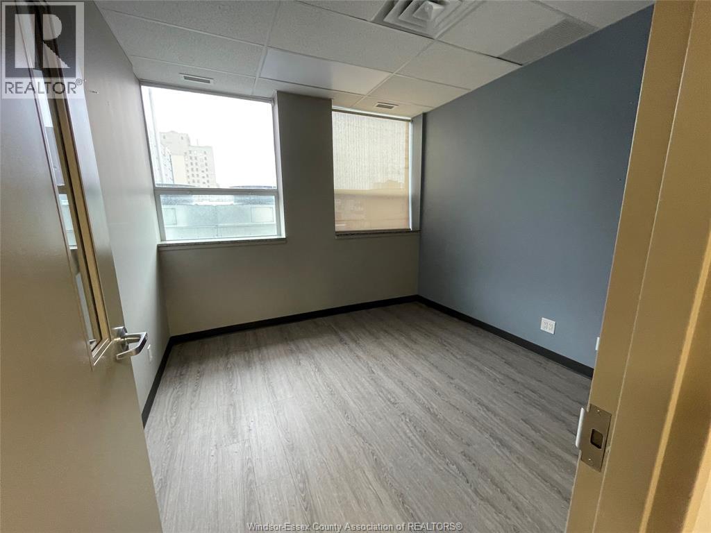 500 Ouellette Avenue, Windsor, Ontario  N9A 1B7 - Photo 6 - 26002047
