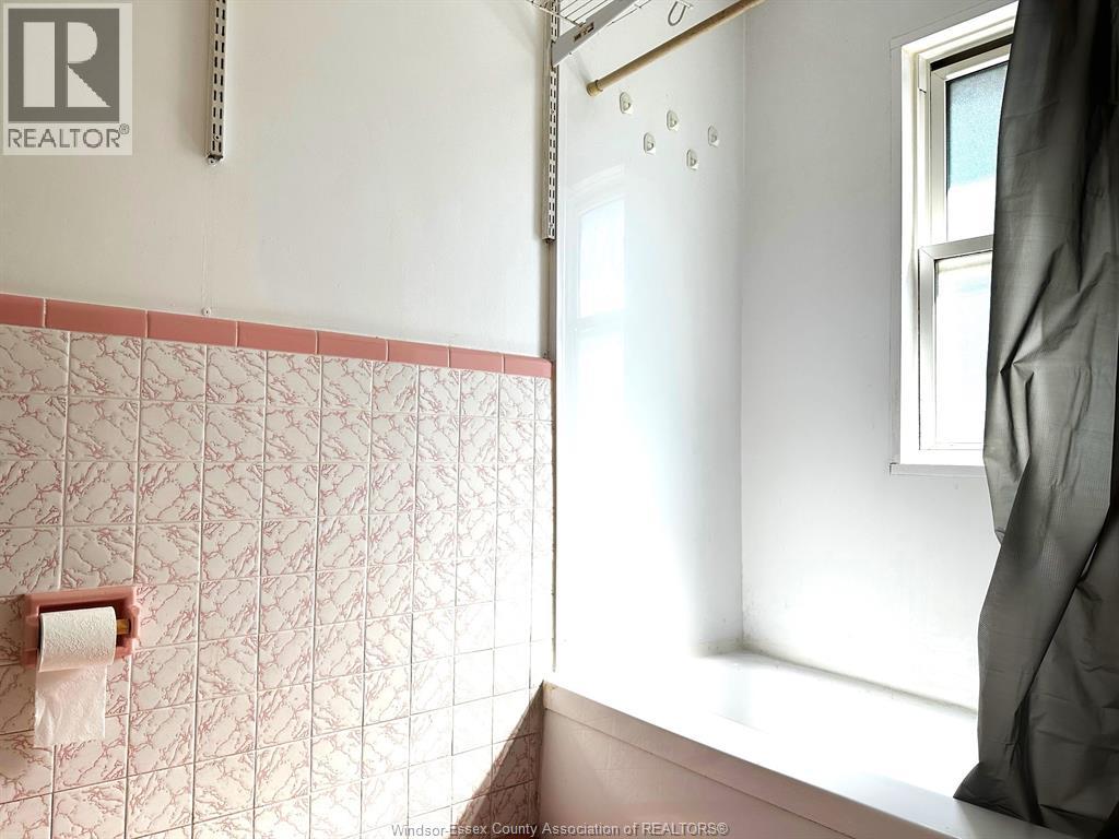 726 Partington, Windsor, Ontario  N9B 2N7 - Photo 19 - 26002380