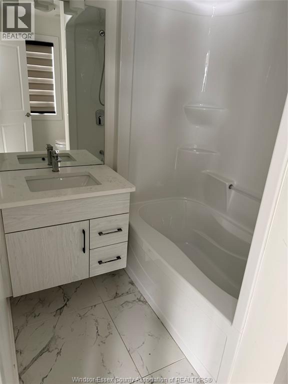4278 John Ross Court, Windsor, Ontario  N8W 0B5 - Photo 7 - 26002406